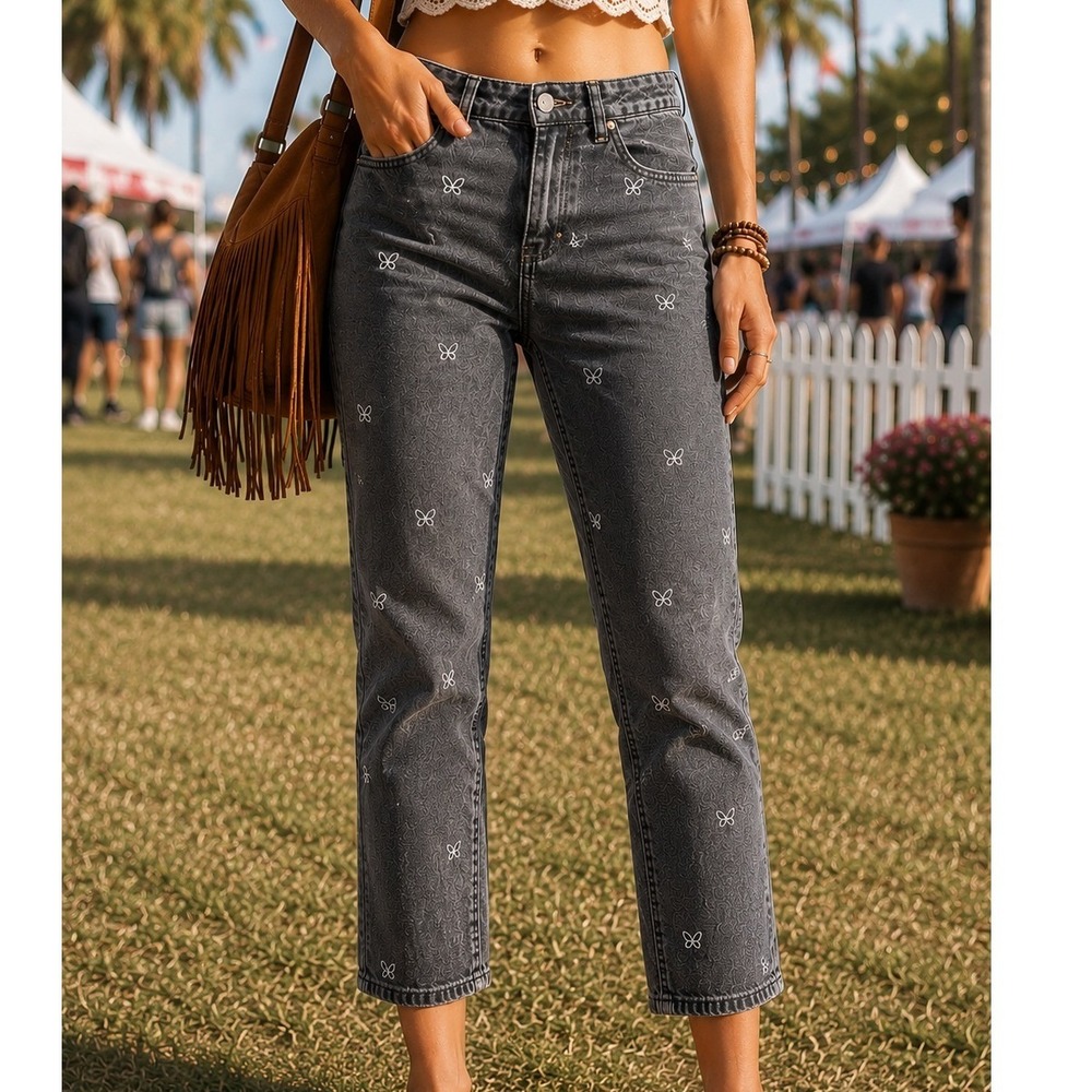 Angel Kiss Womens Butterfly Embroidered Mom Jeans‎ Faded Black High Rise Size 7